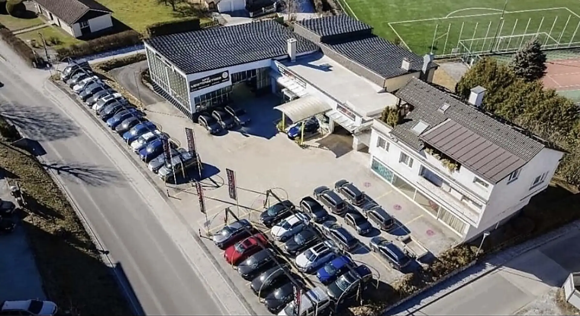 Volvo XC90 B5 ALLRAD R-DESIGN *AHK*SHZ*LUFT*GARANTIE Schwarz - 2