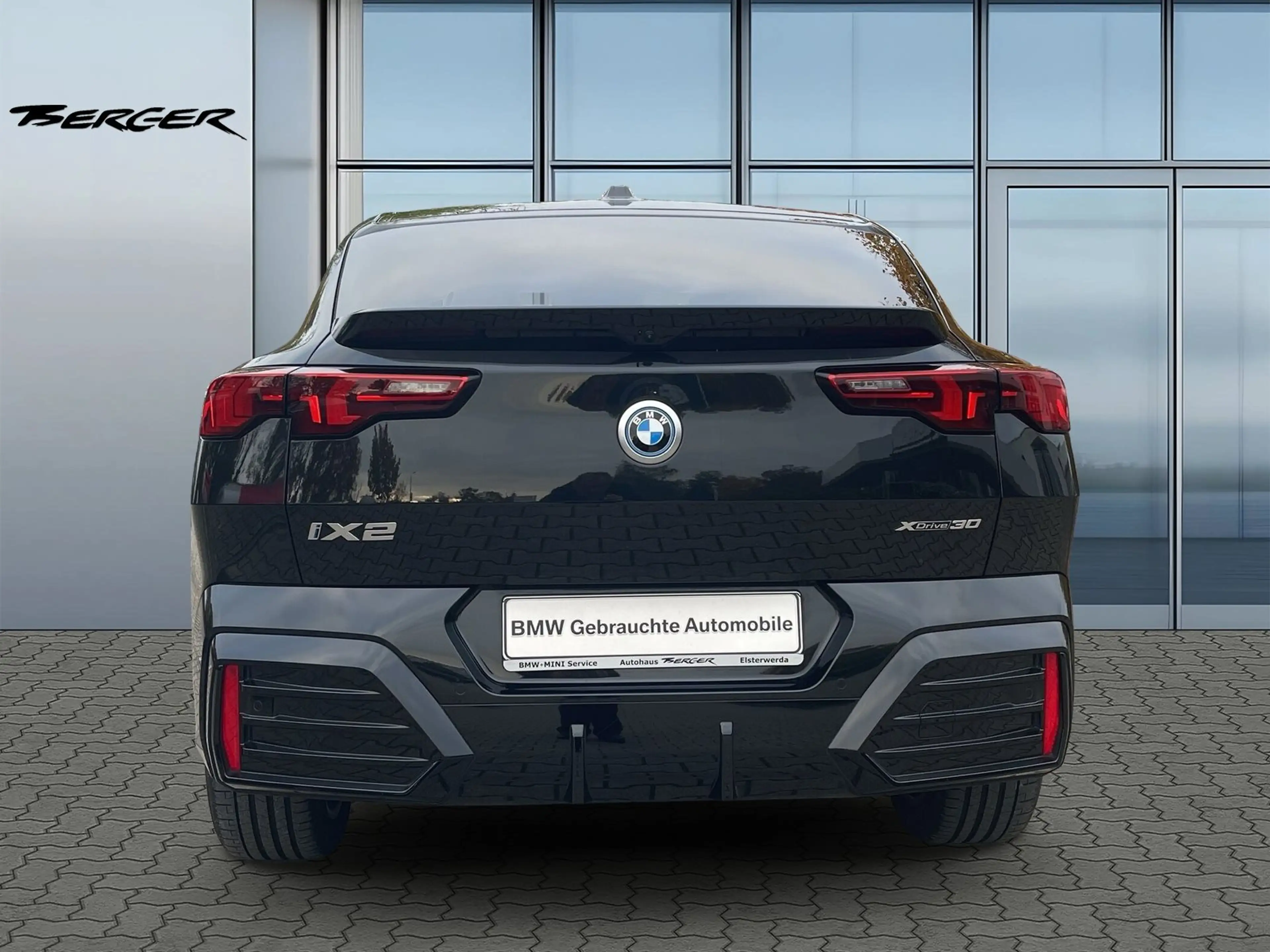BMW iX2 30xDrive M Sport ehem. UPE € 71.980,- — photo 7