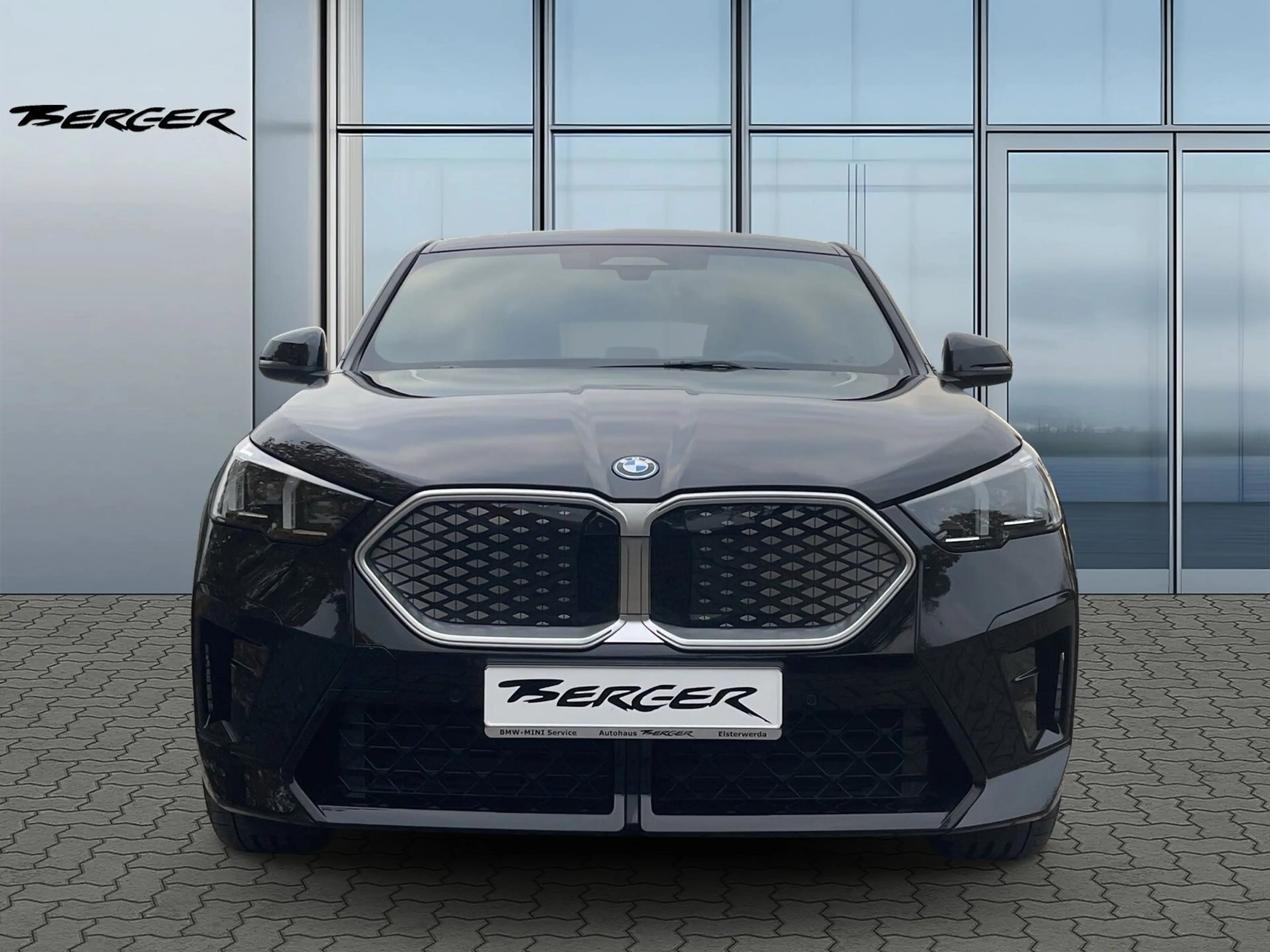 BMW iX2 30xDrive M Sport ehem. UPE € 71.980,- — photo 6