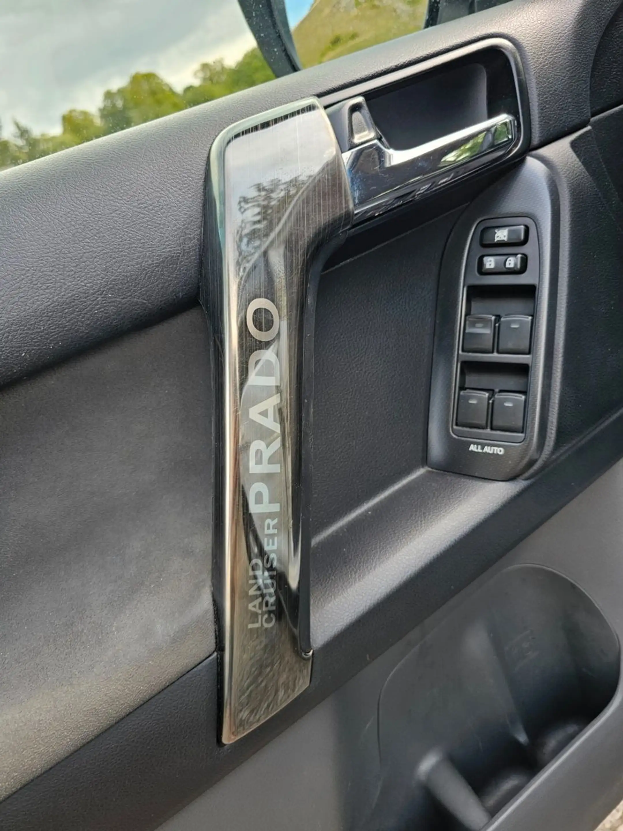 Toyota Land Cruiser Xenon Keyless Kamera 7 Sitzer — photo 12