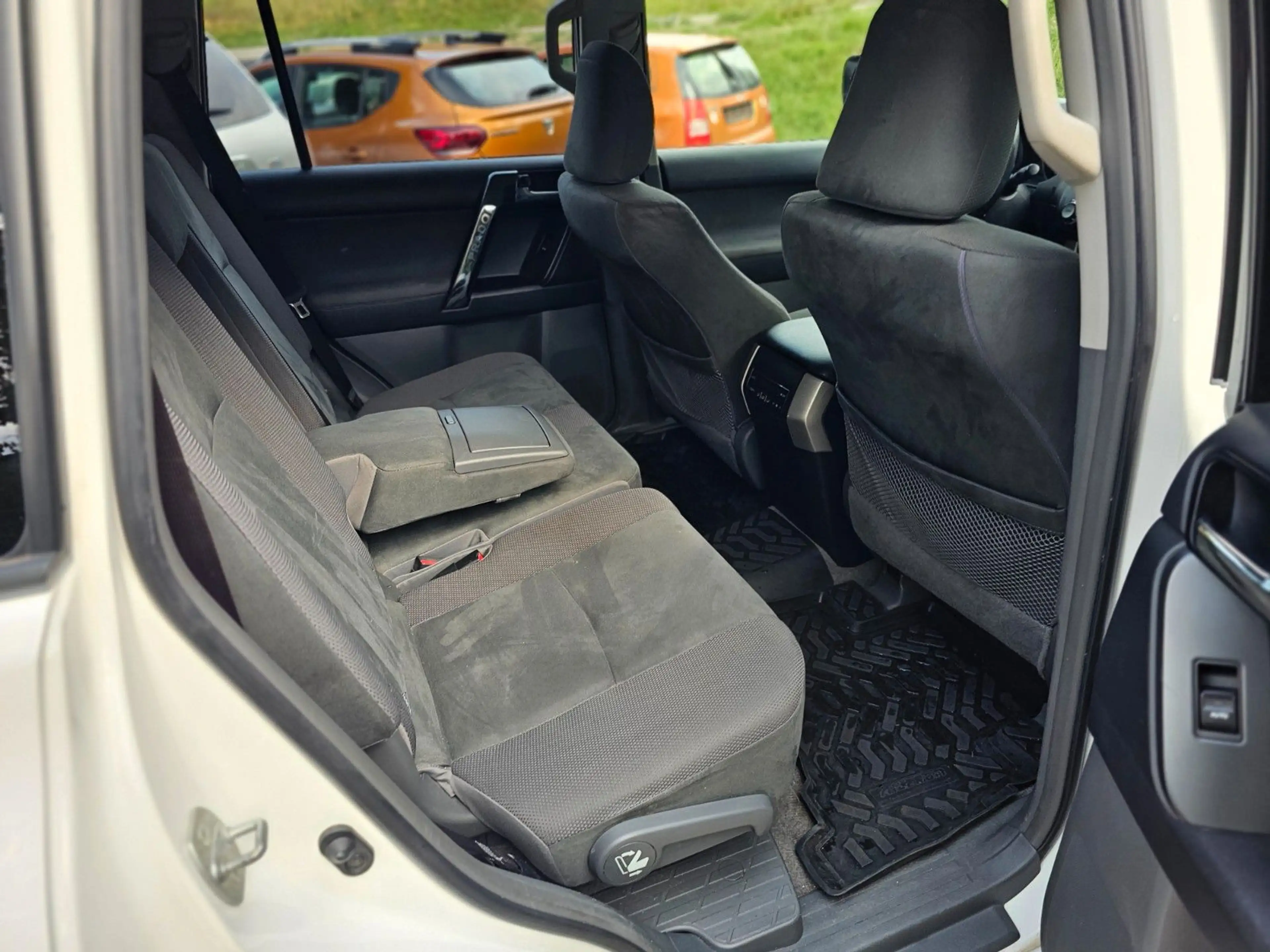 Toyota Land Cruiser Xenon Keyless Kamera 7 Sitzer — photo 15