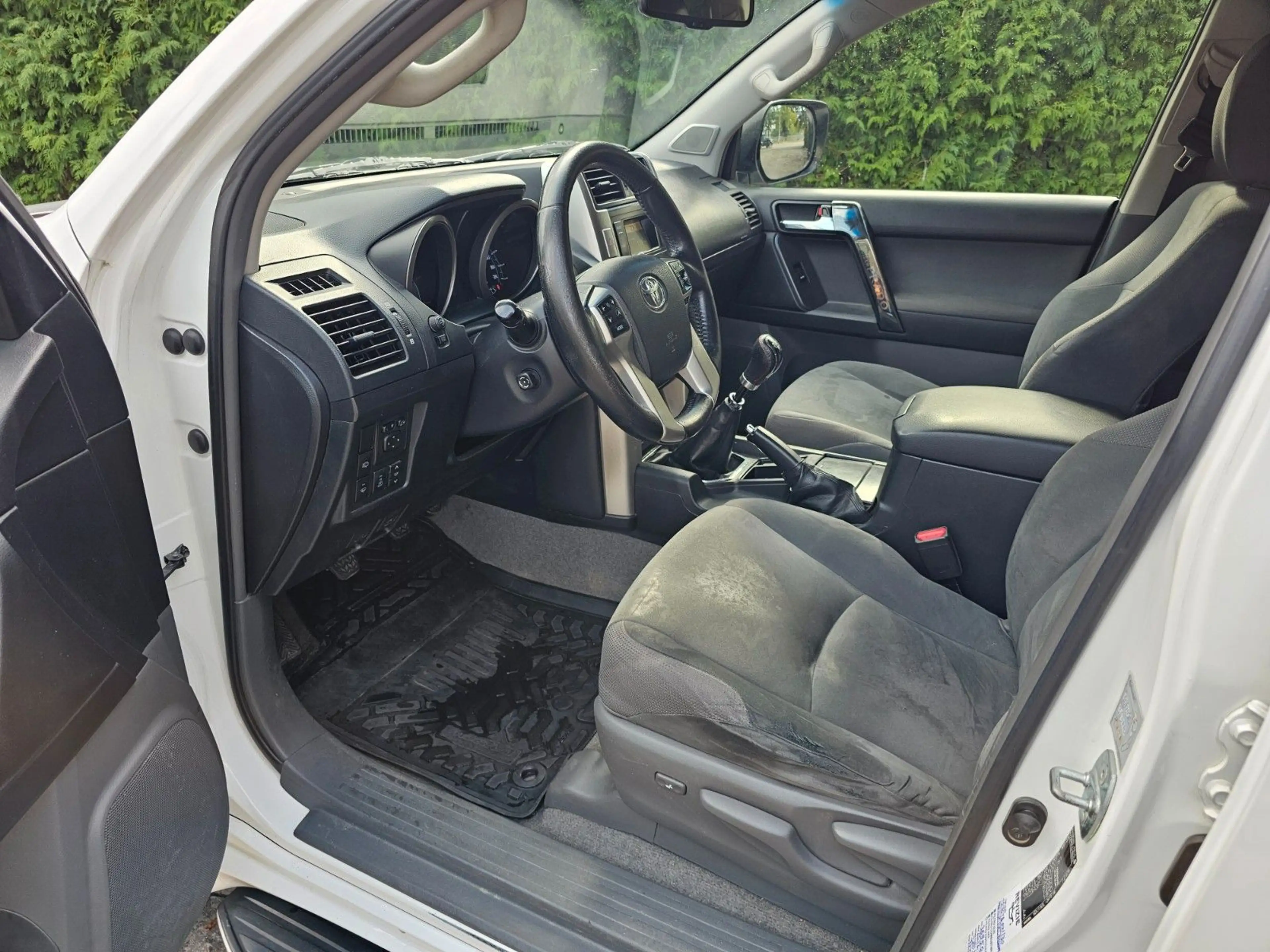 Toyota Land Cruiser Xenon Keyless Kamera 7 Sitzer — photo 9