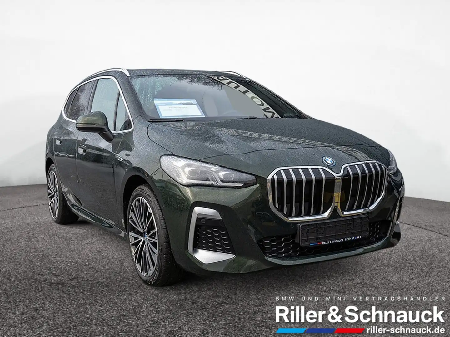 BMW 230 e Active Tourer xDrive M-Sport 360°+PANO+L Grün - 2