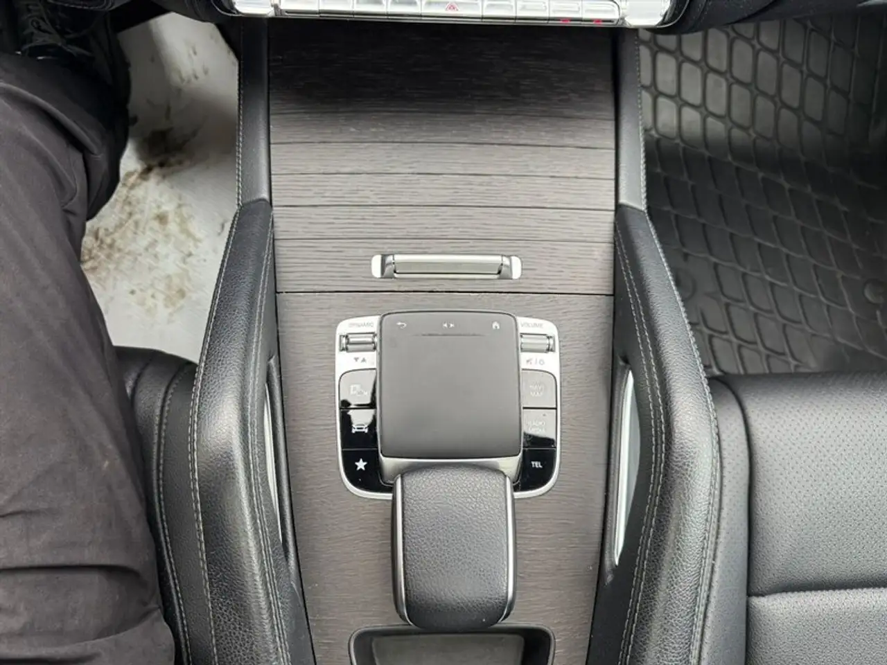 Mercedes-Benz GLE снимка Mercedes-Benz GLE