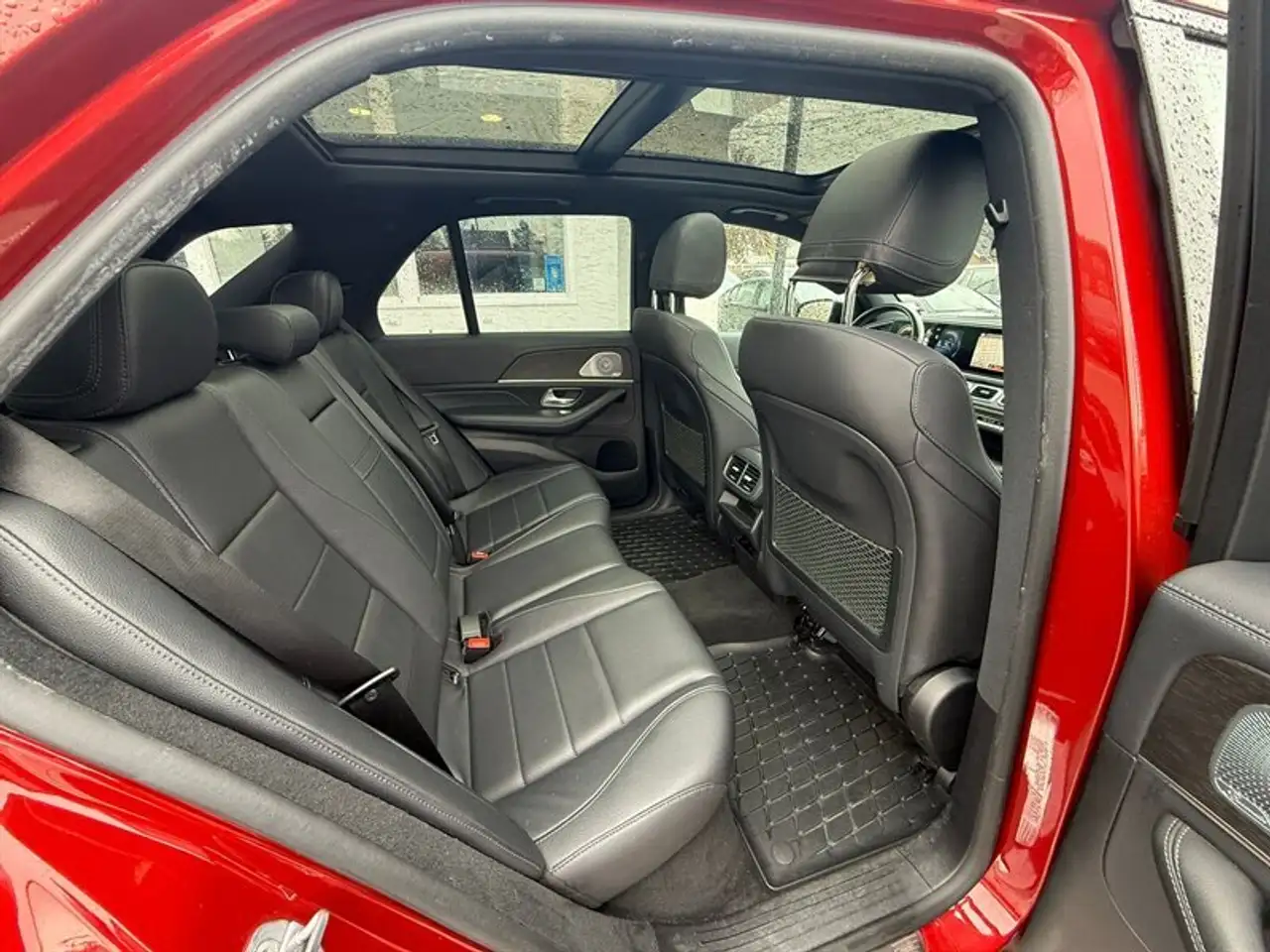Mercedes-Benz GLE снимка Mercedes-Benz GLE