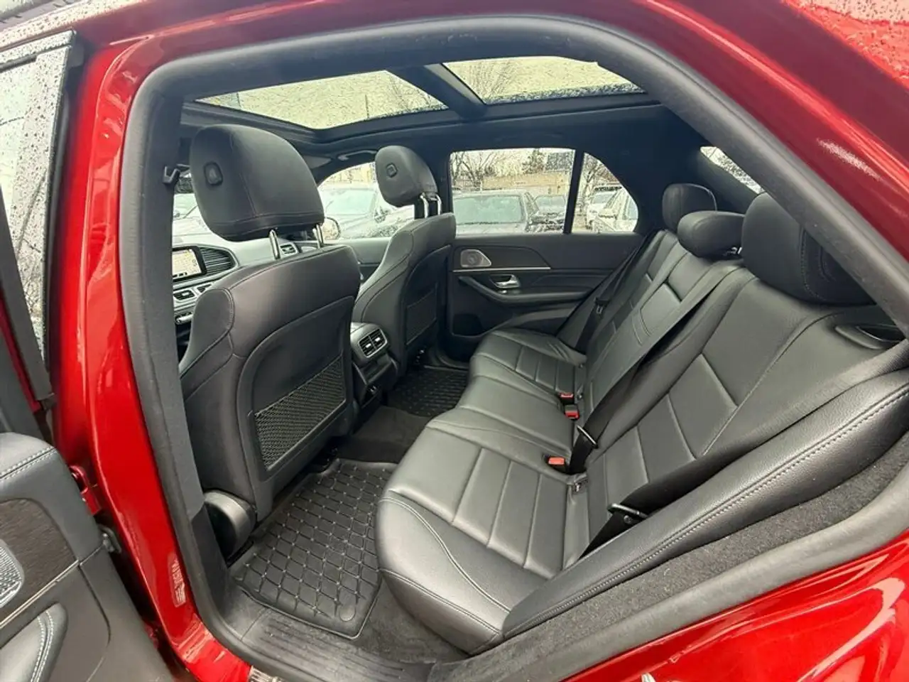 Mercedes-Benz GLE снимка Mercedes-Benz GLE