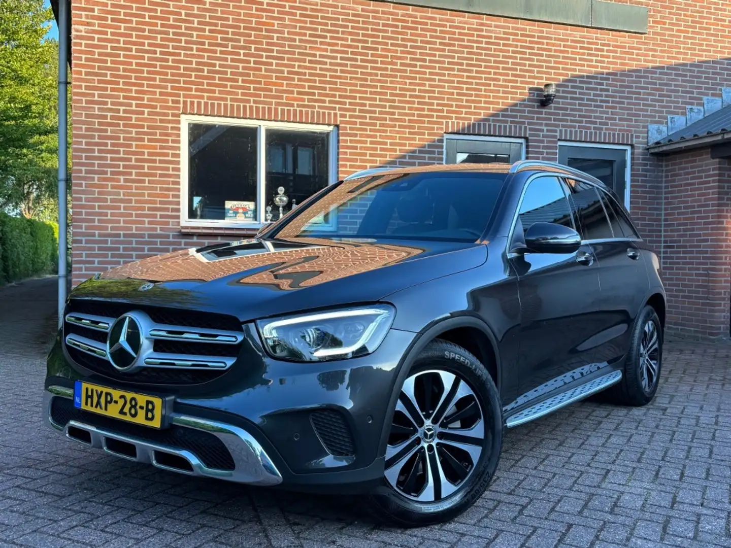 Mercedes-Benz GLC 220 200 197PK, Facelift, Vitual cockpit, LED, Sfeerver Grijs - 1