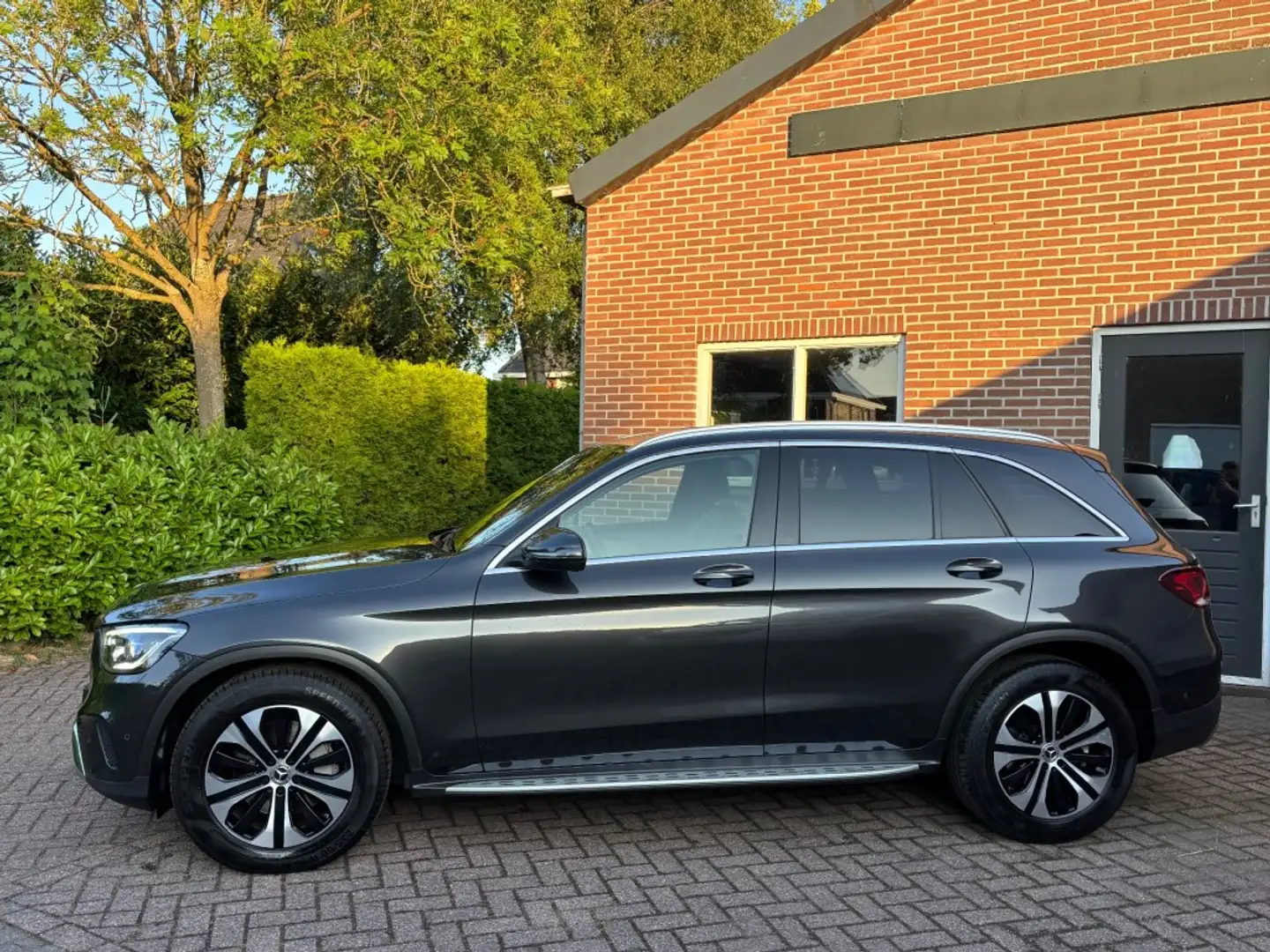Mercedes-Benz GLC 220 200 197PK, Facelift, Vitual cockpit, LED, Sfeerver Grijs - 2
