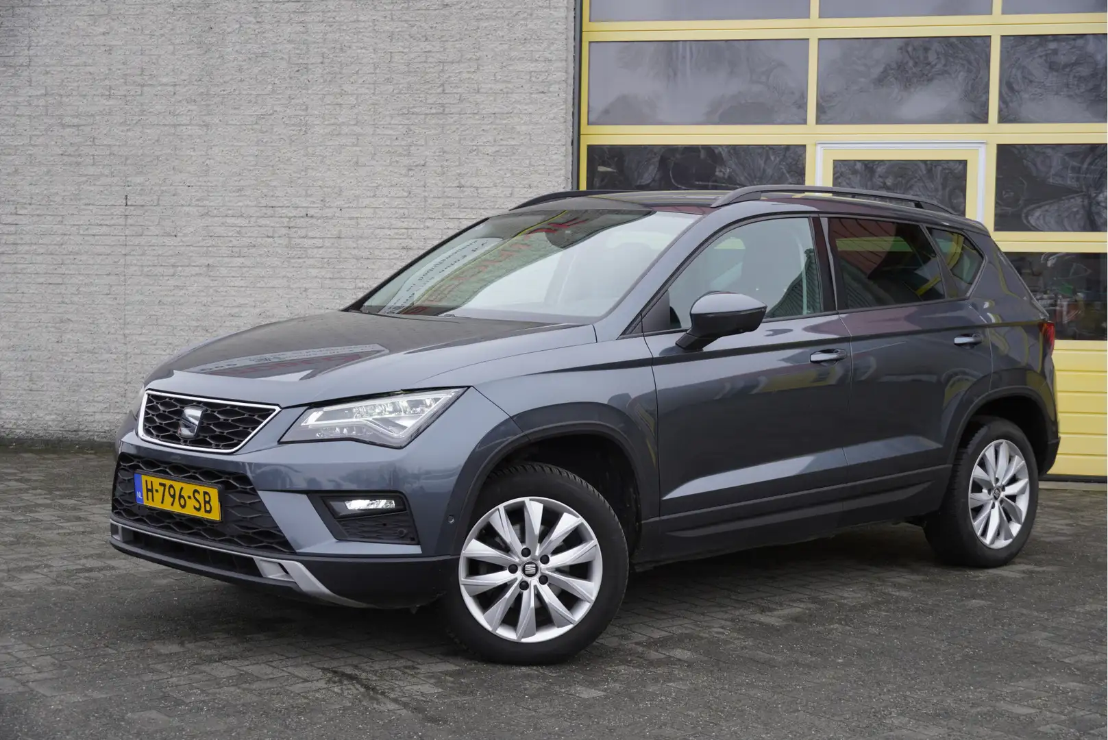 SEAT Ateca 1.5 TSI 150PK! Style Business Intense BJ2020 Lmv 1 Gris - 2