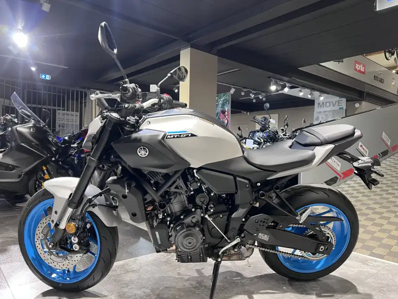 Yamaha MT-07 - foto 4