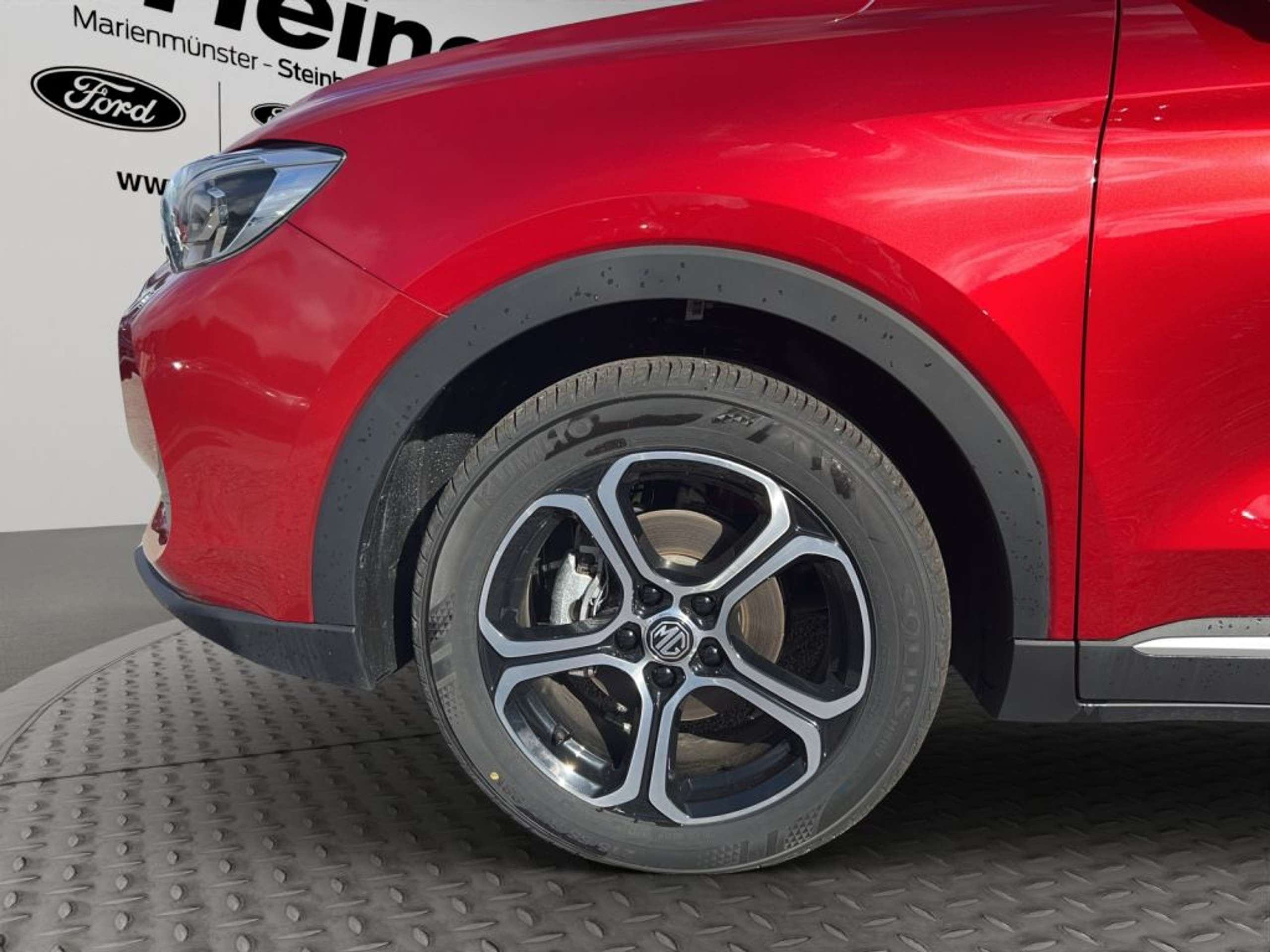 Fahrzeugabbildung MG ZS ICE 1.5 COM *KLIMA *CARPLAY *PDC *NAVI - mit KI generiert/bearbeitet