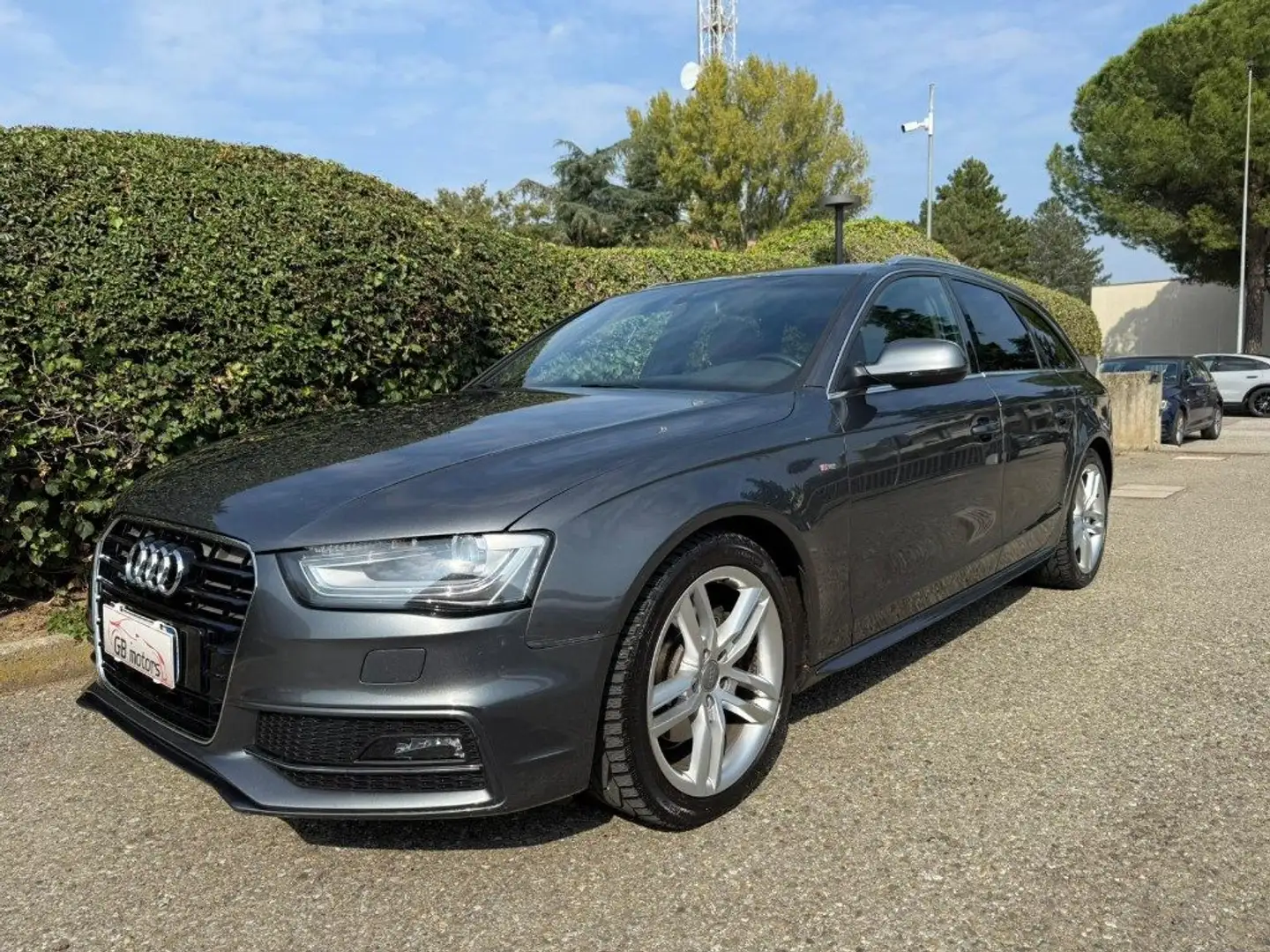 Audi A4 Avant 2.0 TDI 150 CV multitronic S line NAV - XENO Grijs - 1