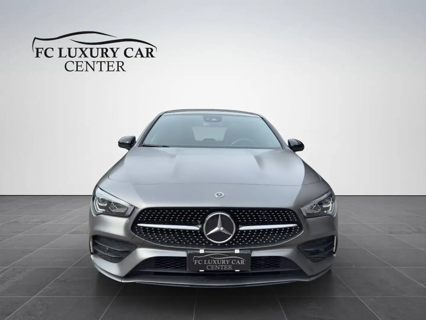 Mercedes-Benz CLA 200 200 d Premium auto Grigio Opaco Grigio - 2