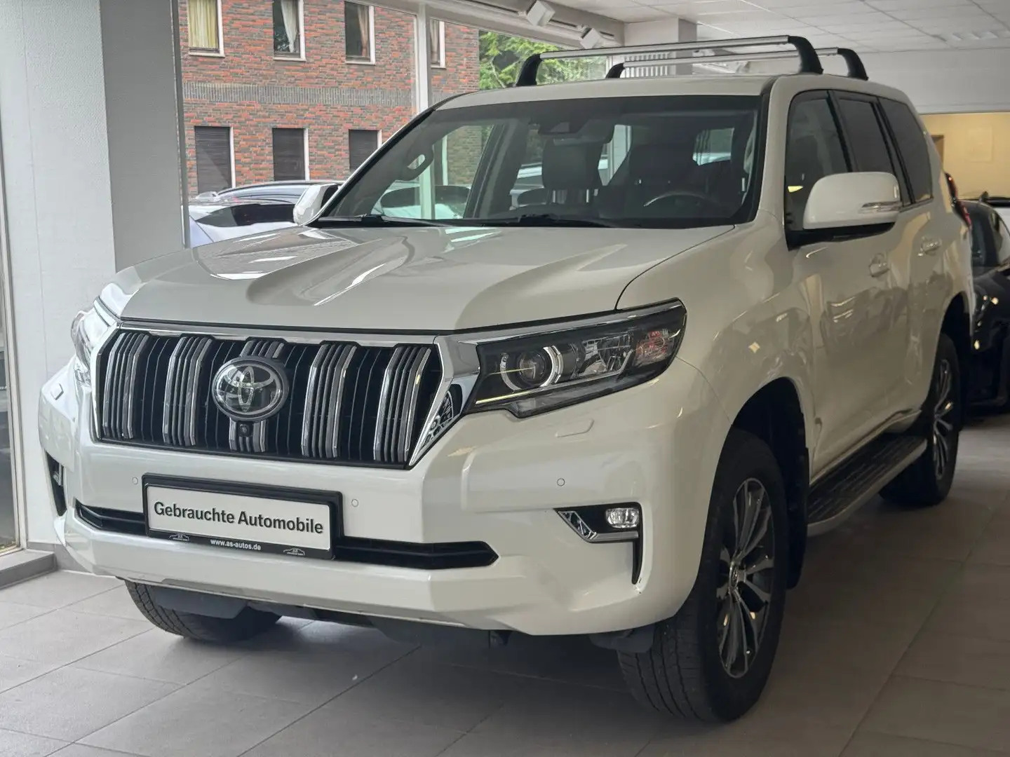 Toyota Land Cruiser 2.8 D-4D TEC-Edition Luftfederung Weiß - 1