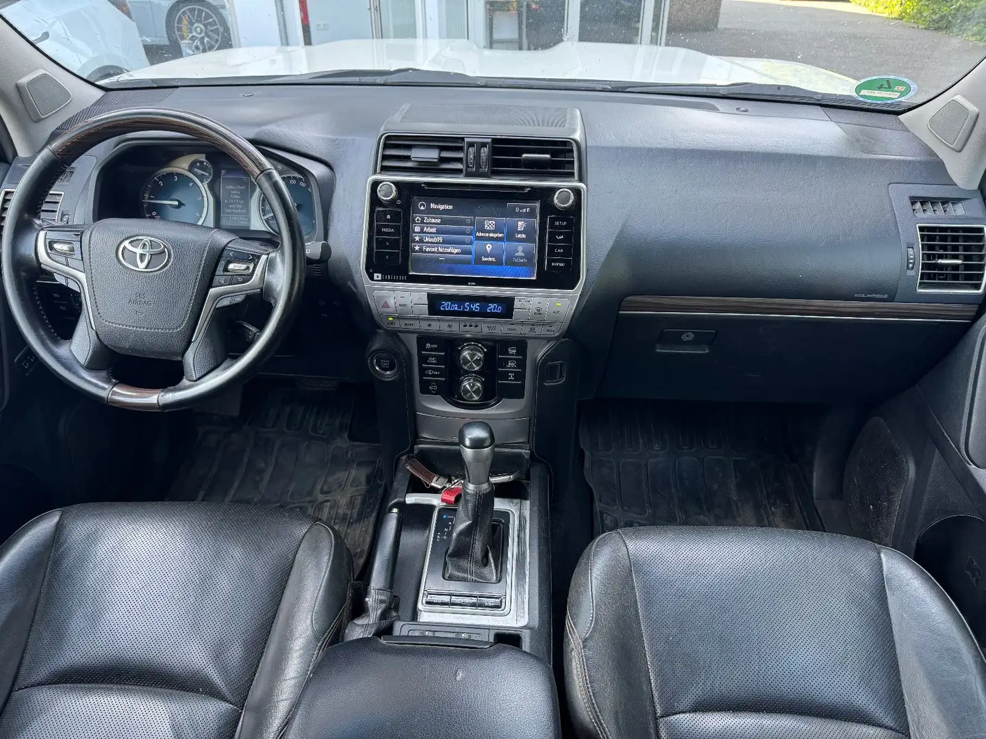 Toyota Land Cruiser 2.8 D-4D TEC-Edition Luftfederung Weiß - 2