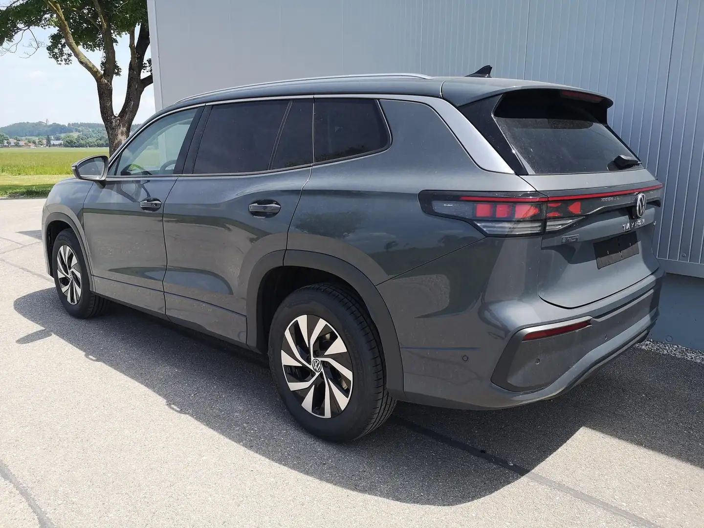 Volkswagen Tayron 1.5 eTSI Life LED Plus 7 Sitzer el. Hk, Kamera Grigio - 2