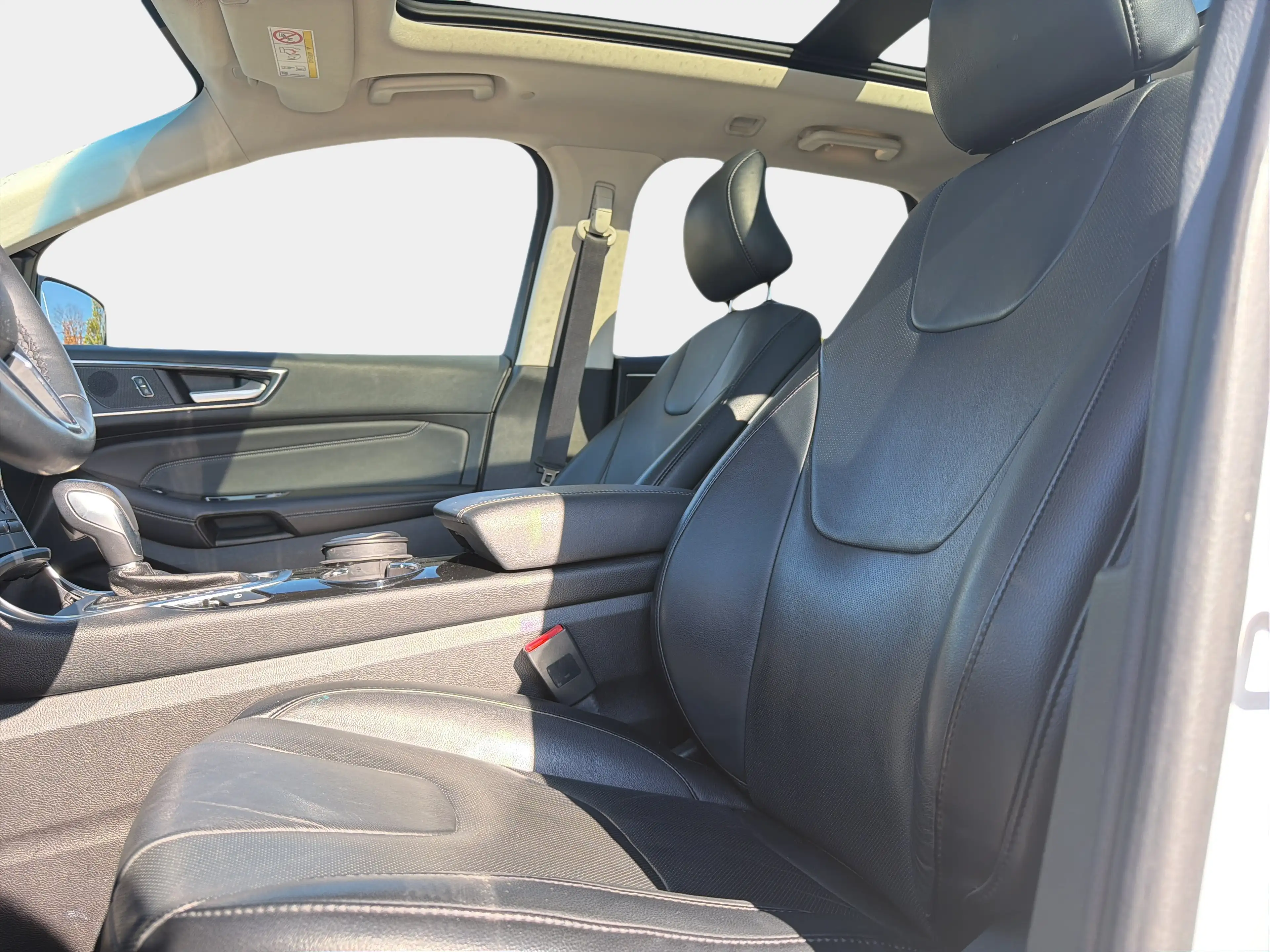 Ford Edge 2.0 TDCi Titanium 4x4 — photo 13