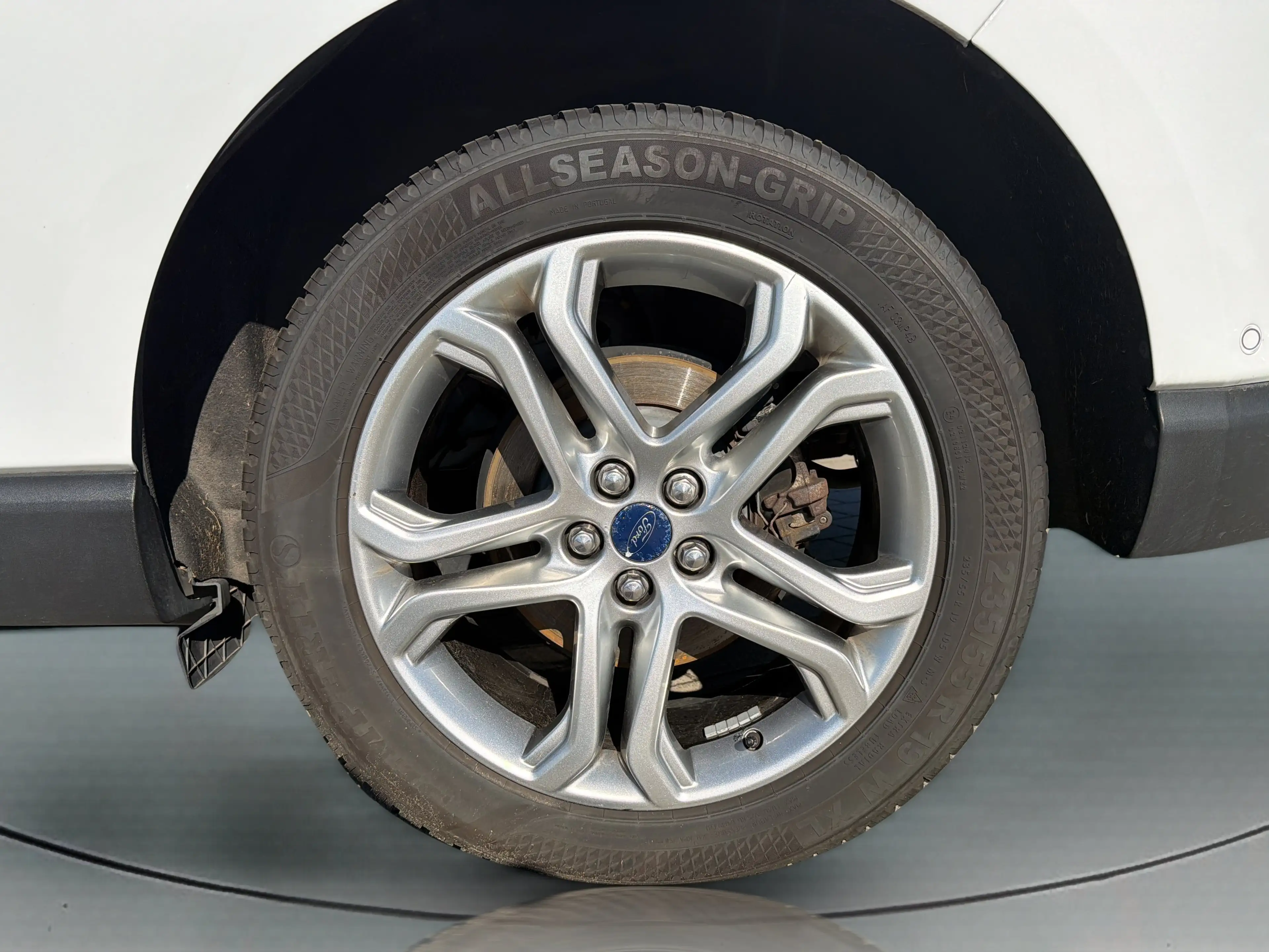 Ford Edge 2.0 TDCi Titanium 4x4 — photo 9