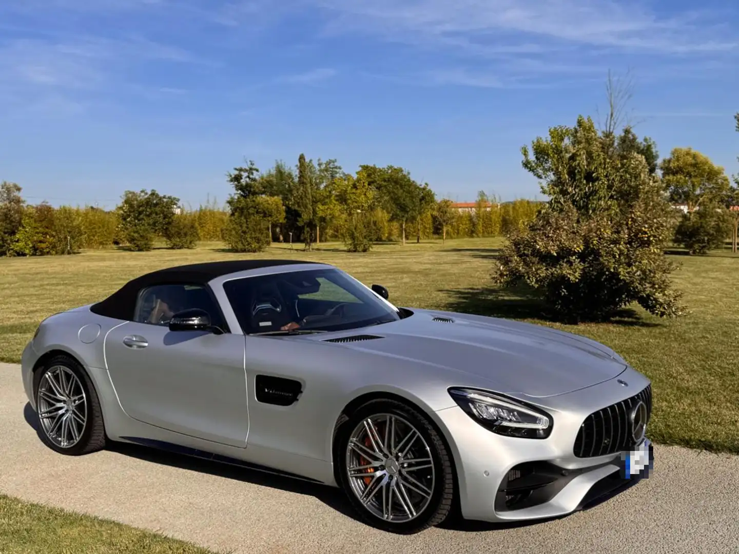 Mercedes-Benz AMG GT C Roadster MY19 Opaco+Carbonio+Ufficiale Grau - 2