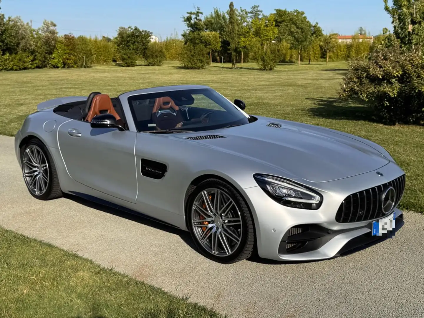 Mercedes-Benz AMG GT C Roadster MY19 Opaco+Carbonio+Ufficiale Grau - 1