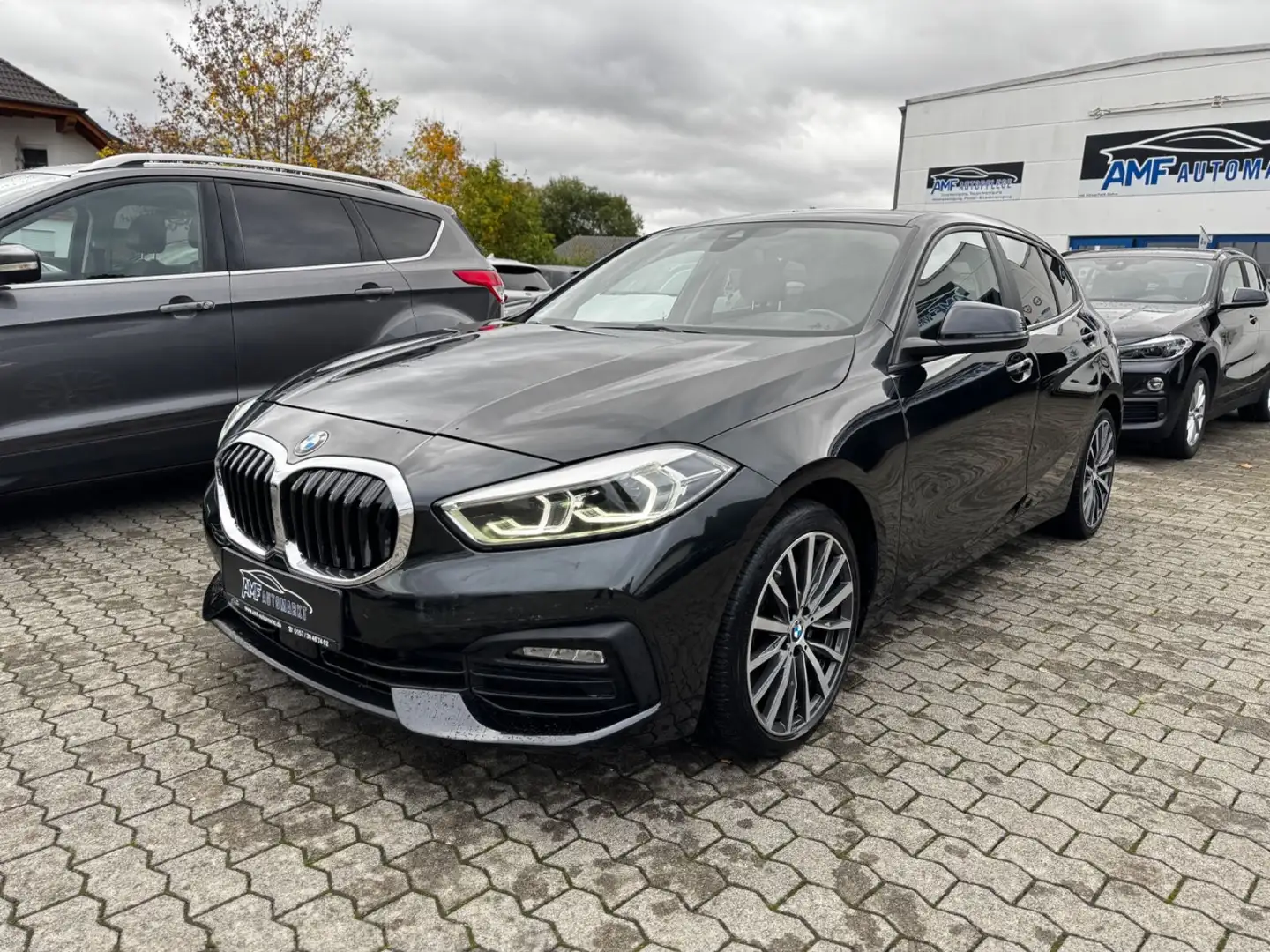 BMW 120 Baureihe 1 Lim. 120 d xDrive Advantage Sport Noir - 2