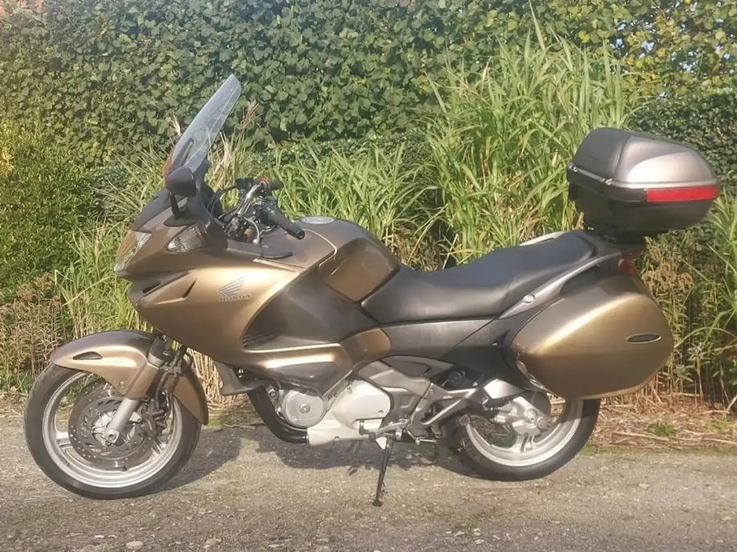 Honda Deauville NT 700 Bronze - 2