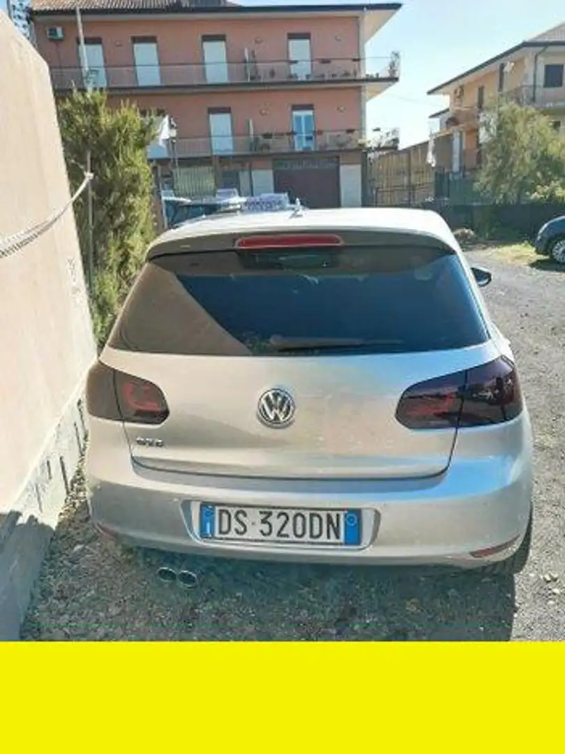 Volkswagen Golf - 2