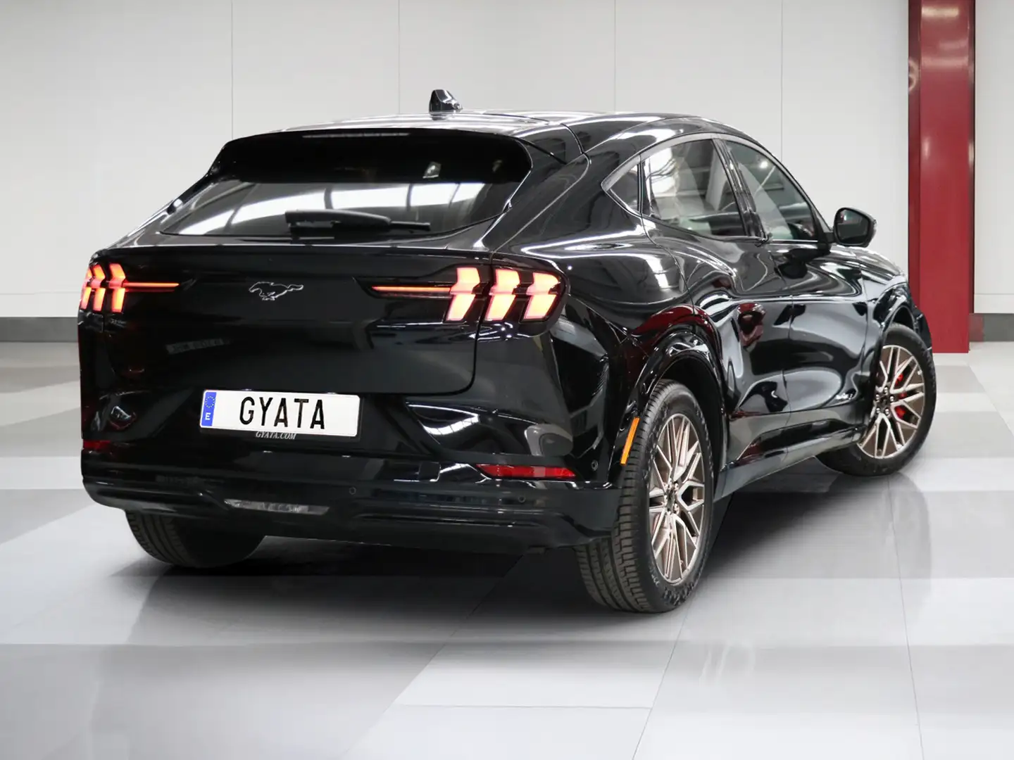 Ford Mustang Mach-E Premium RWD Rango extendido Negro - 2