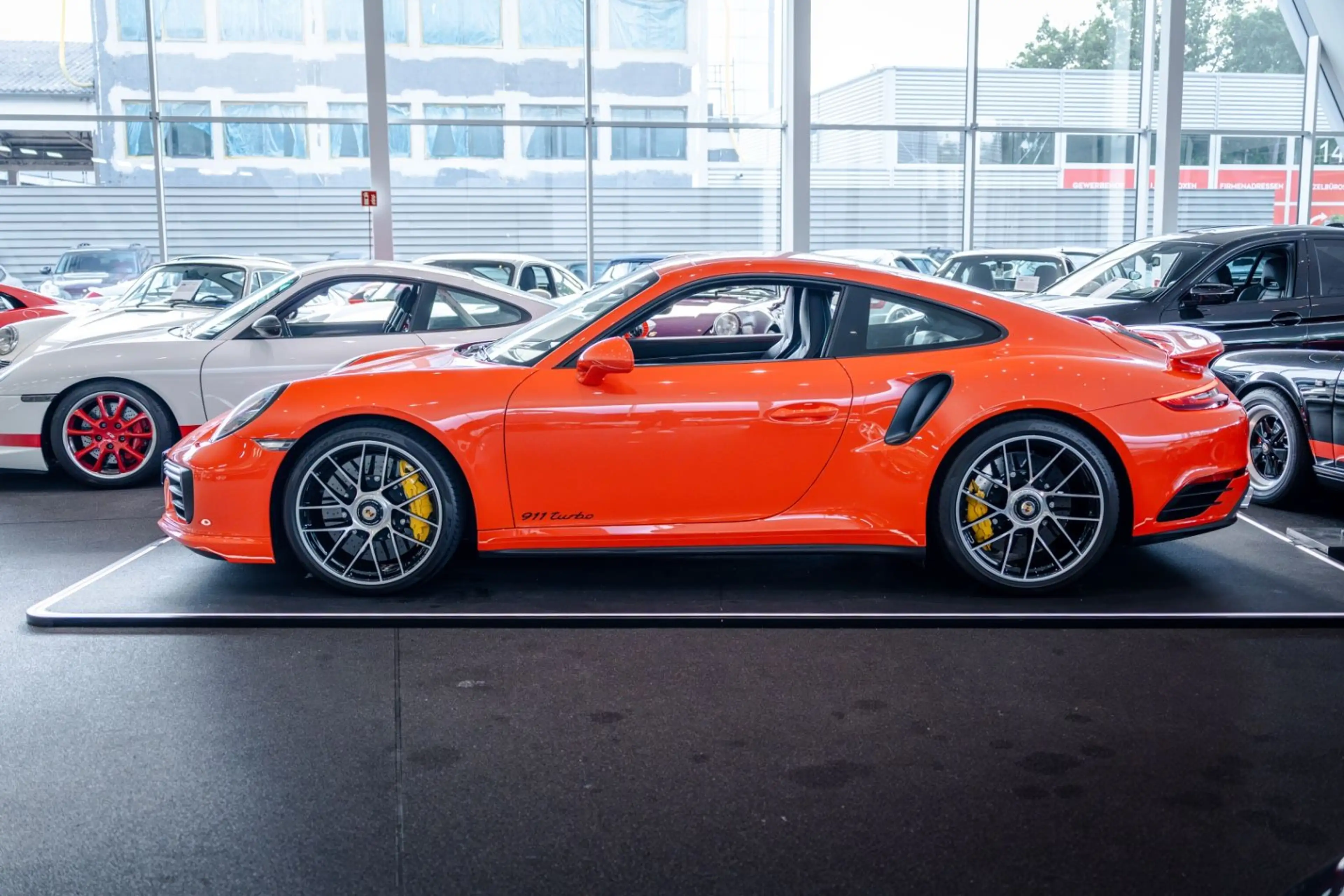 Porsche 991 .2 Turbo*Burmester*Sitzlüftung*Unfallfrei* — photo 4