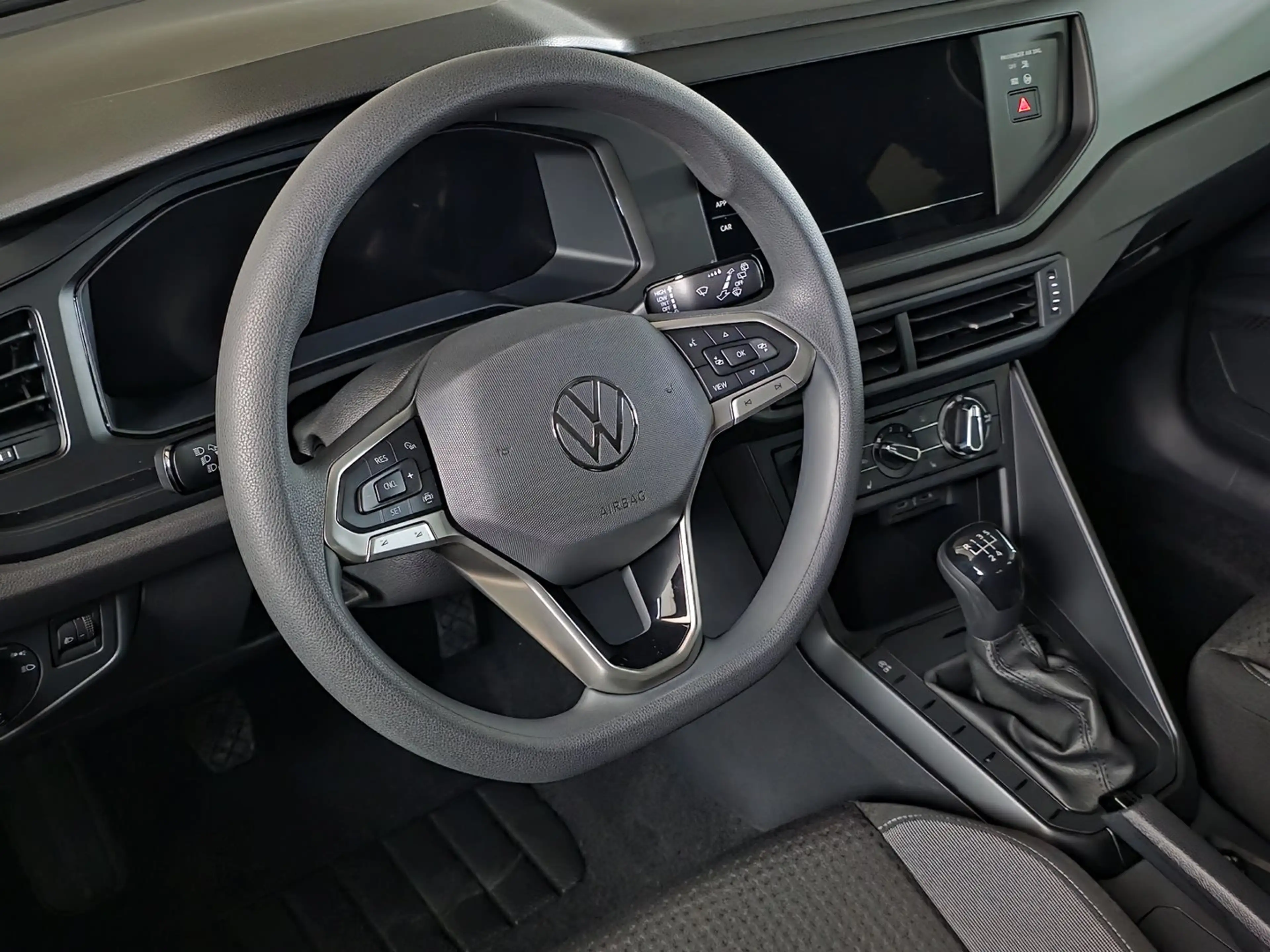 Volkswagen Polo 4Me TSI — photo 8