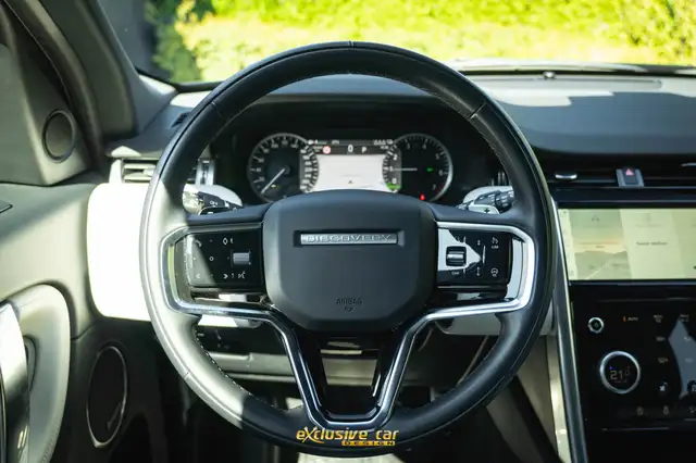 Land Rover Discovery Sport view 20