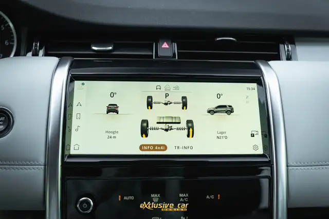 Land Rover Discovery Sport view 26