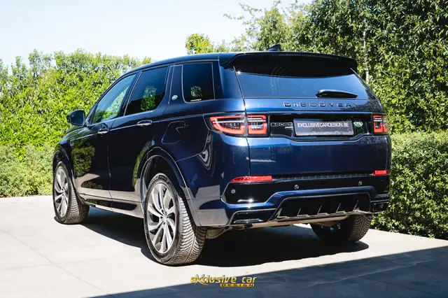Land Rover Discovery Sport view 7