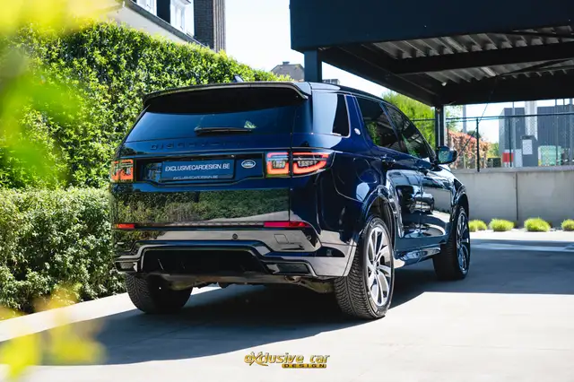 Land Rover Discovery Sport view 5