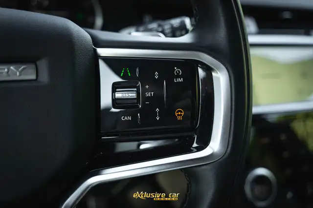 Land Rover Discovery Sport view 22