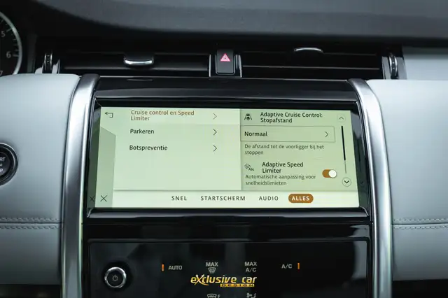Land Rover Discovery Sport view 28