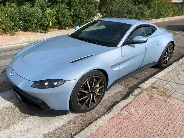 Aston Martin Vantage