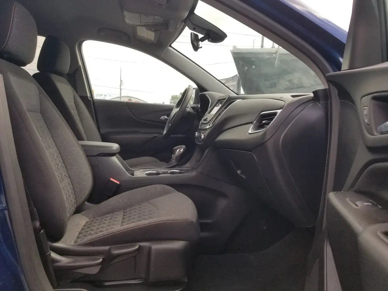 Chevrolet Equinox photo Chevrolet Equinox