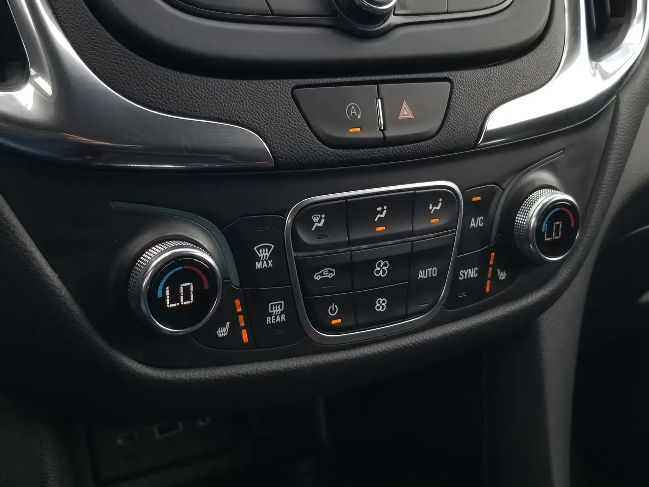 Chevrolet Equinox photo Chevrolet Equinox