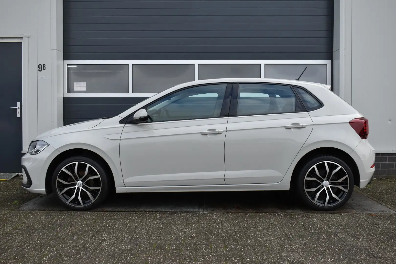 Volkswagen Polo 1.0 TSI Life Grijs - 2