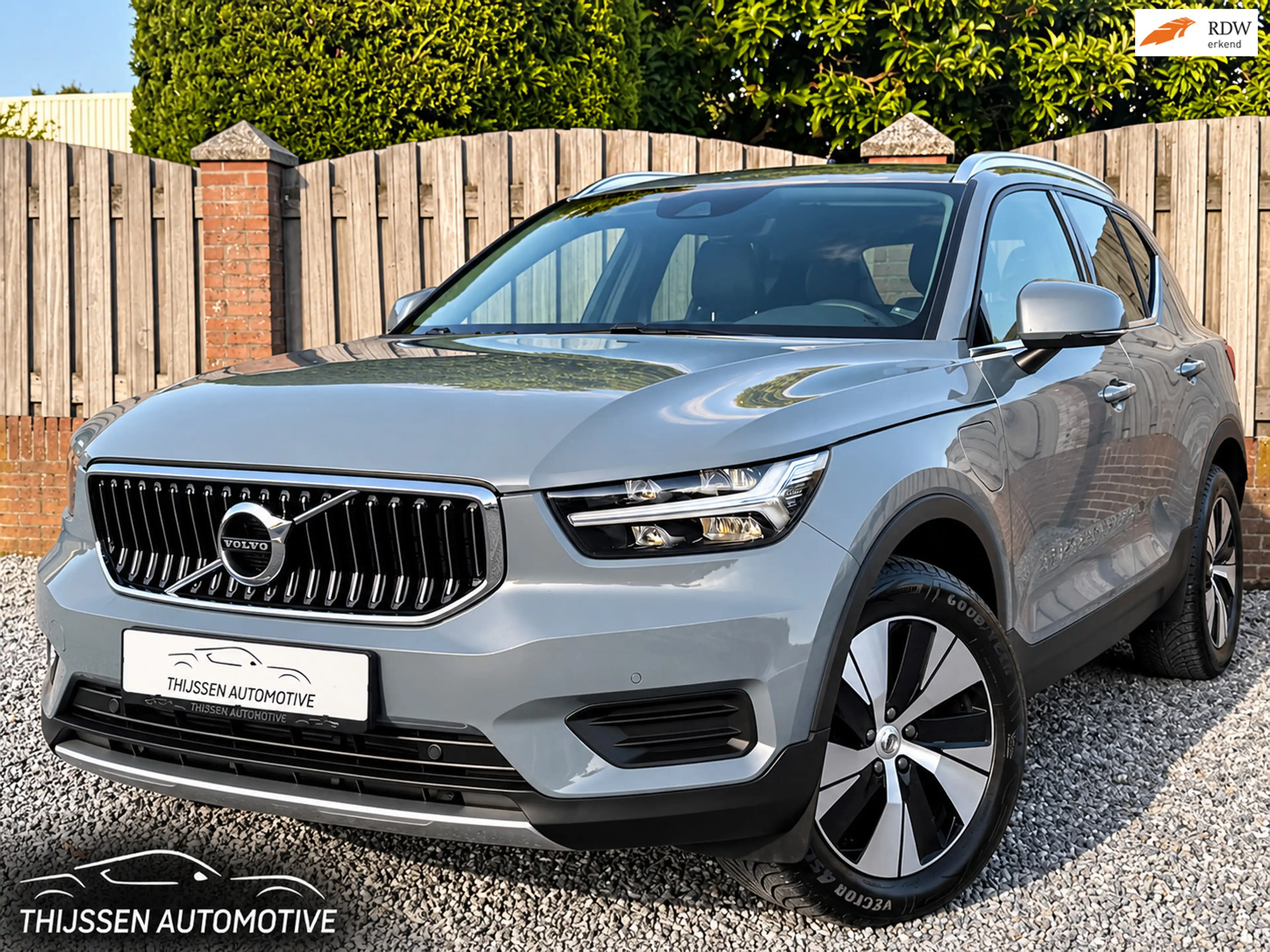 Volvo XC40 1.5 T4 Recharge Inscription Expression LEDER CARPL