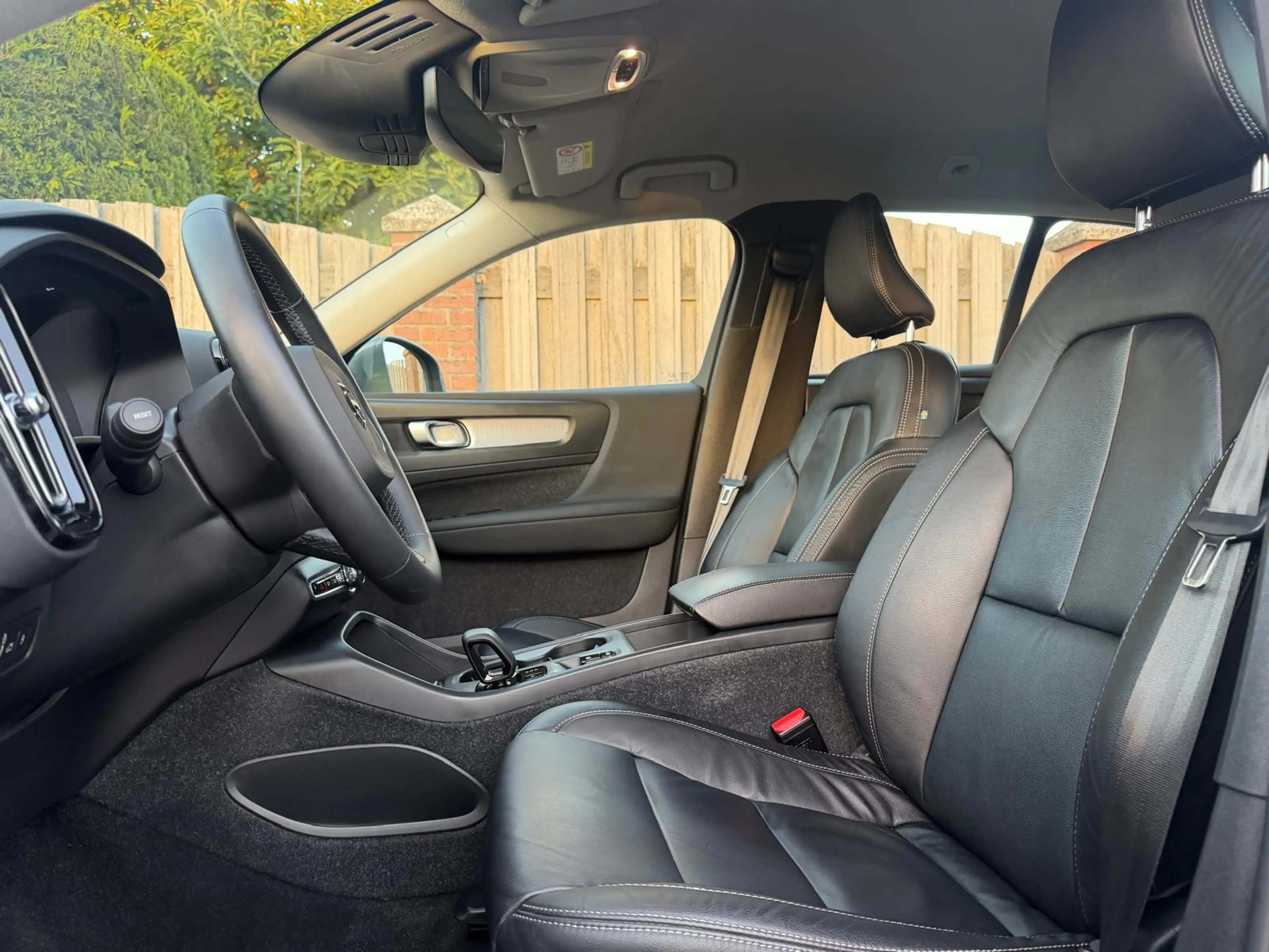 Volvo XC40 1.5 T4 Recharge Inscription Expression LEDER CARPL — photo 12