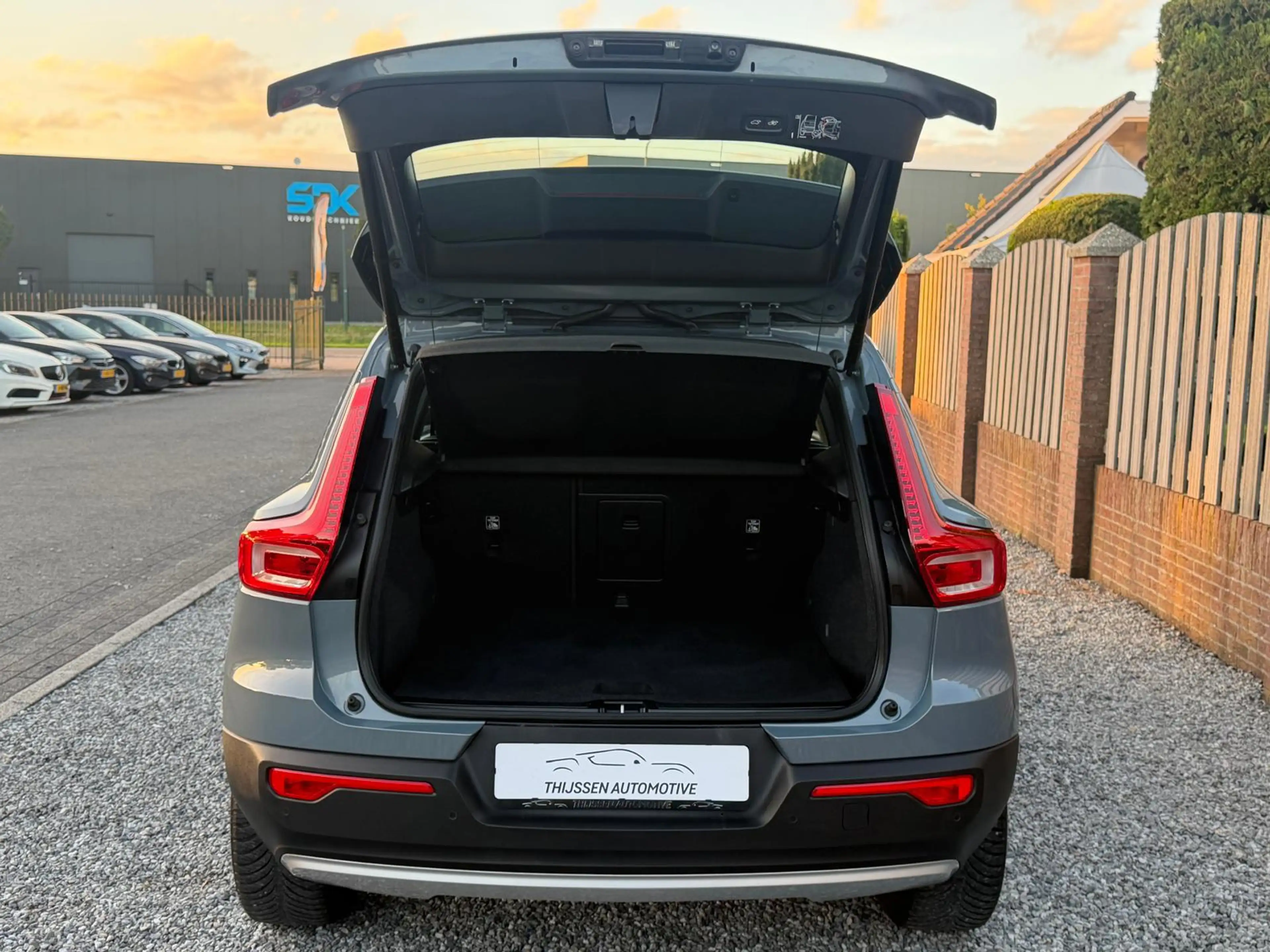Volvo XC40 1.5 T4 Recharge Inscription Expression LEDER CARPL — photo 6