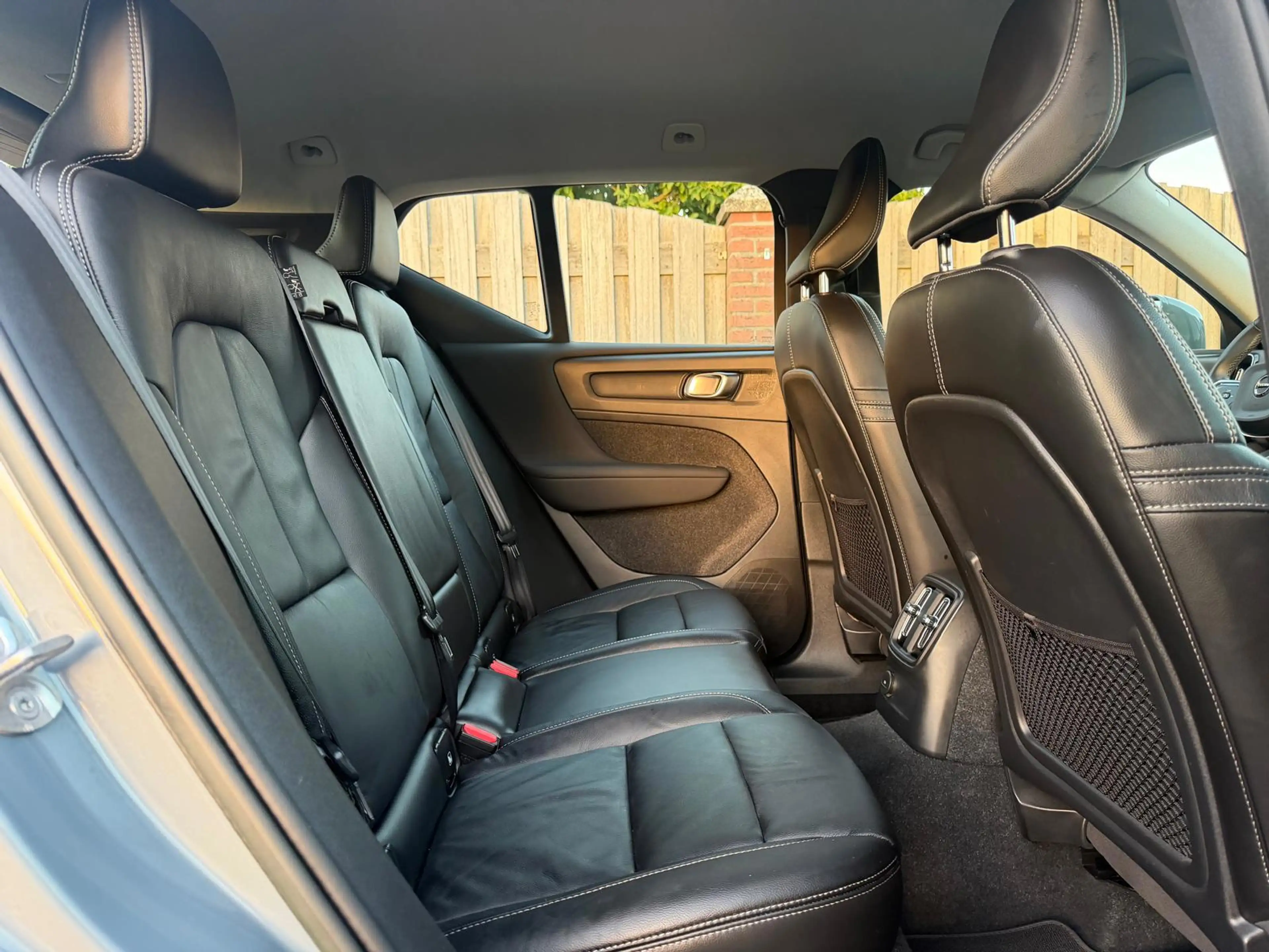Volvo XC40 1.5 T4 Recharge Inscription Expression LEDER CARPL — photo 15