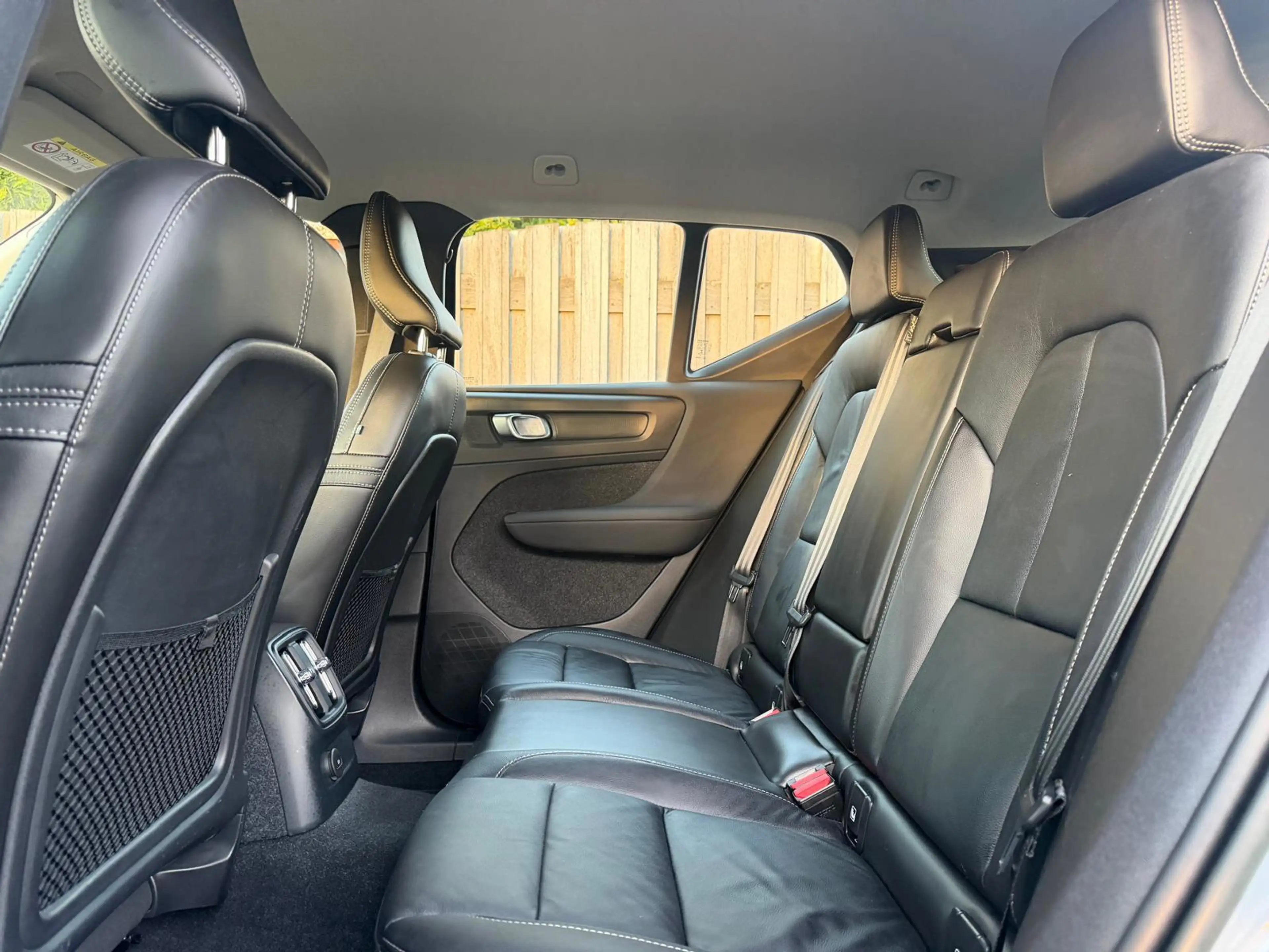 Volvo XC40 1.5 T4 Recharge Inscription Expression LEDER CARPL — photo 13