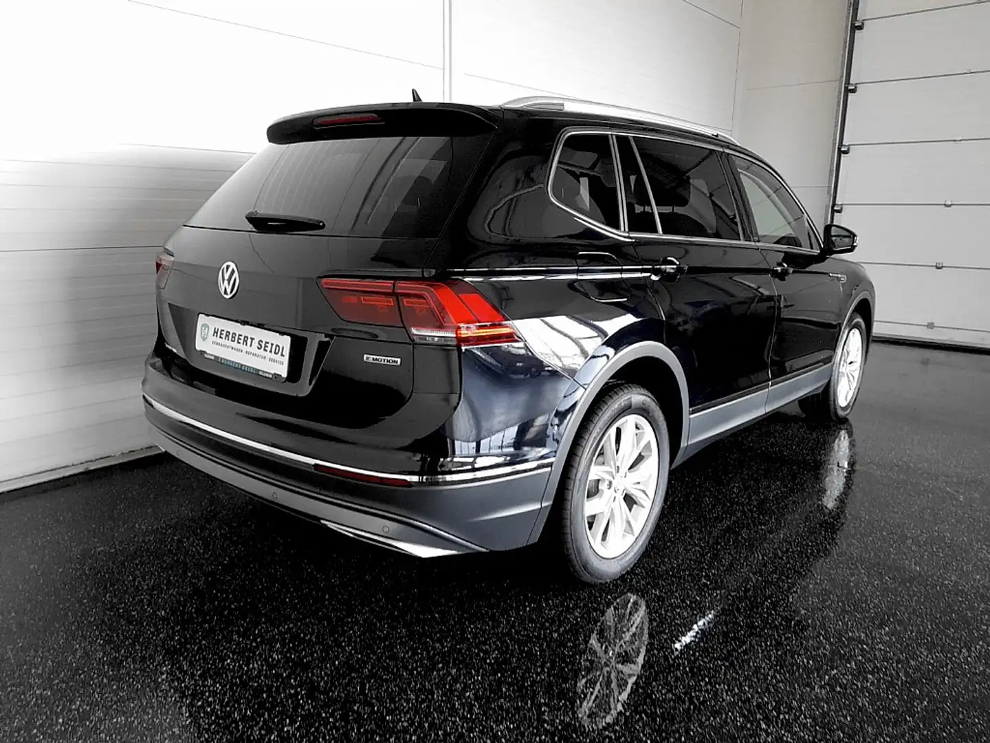 Volkswagen Tiguan Allspace HL 4x4 2,0 TDI DSG * MATRIX-LED / HEAD-UP / VIR... Schwarz - 2