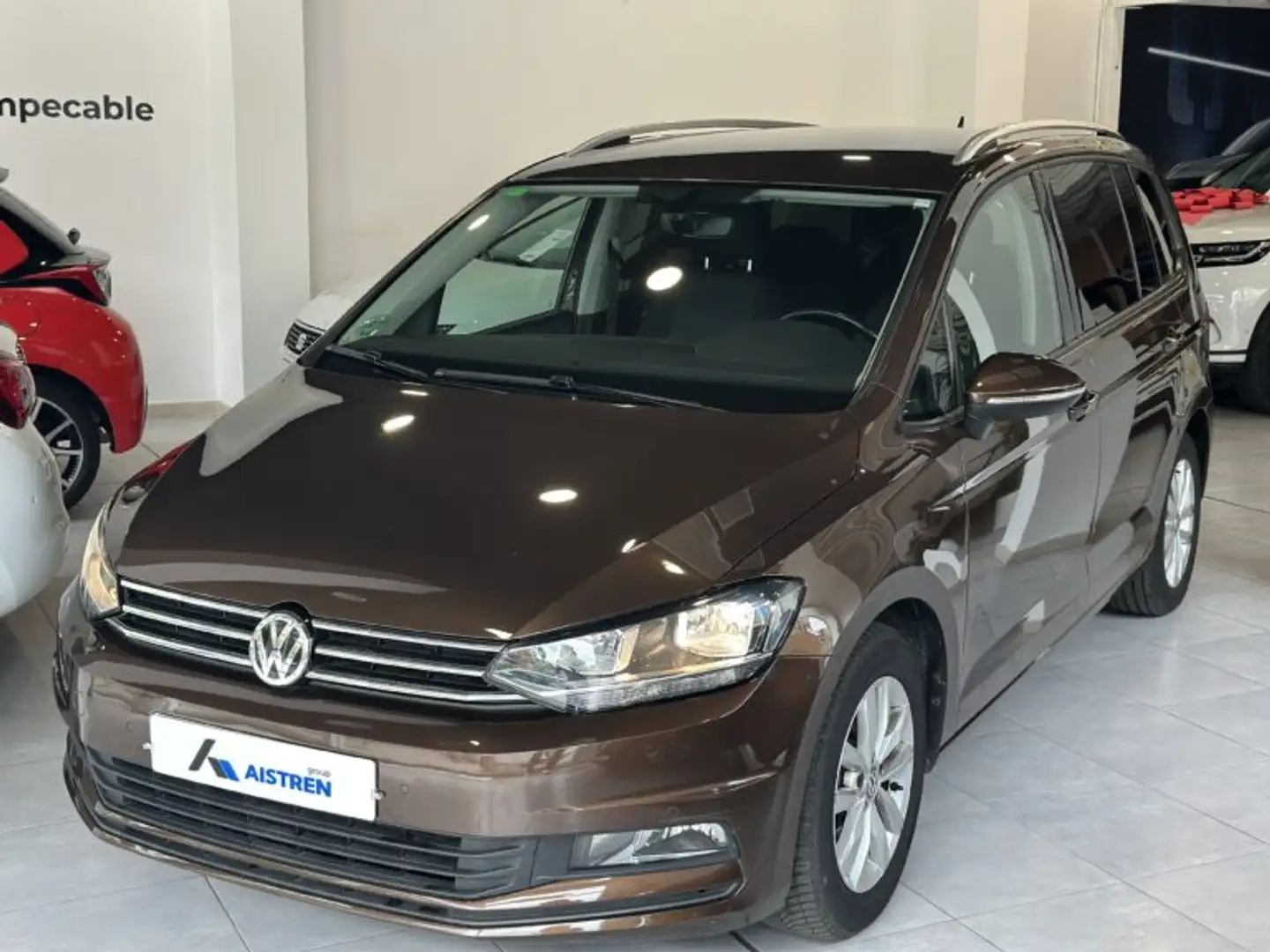 Volkswagen Touran 1.6TDI CR BMT Advance DSG 81kW Braun - 1