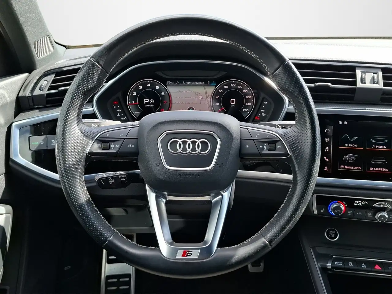 Audi Q3 Sportback 40 TFSi quattro S line AUTOMATIK / AHK / 11