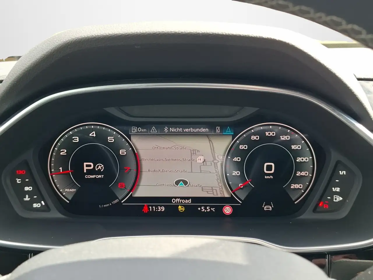 Audi Q3 Sportback 40 TFSi quattro S line AUTOMATIK / AHK / 12