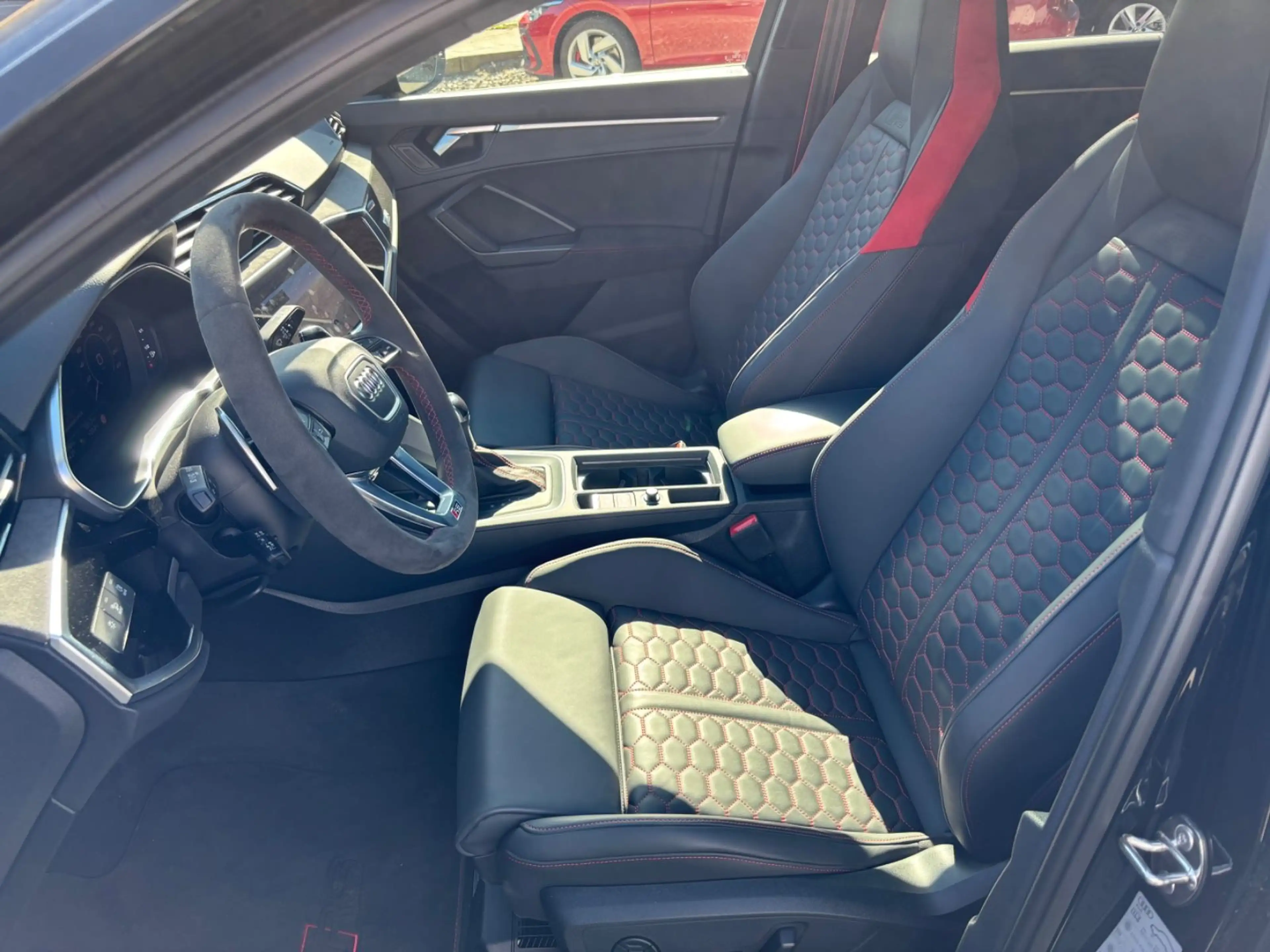 Audi RS Q3 RS Q3 Sportback 2.5 TFSI quattro — photo 9